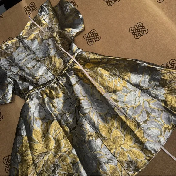 Lilly Pulitzer Priyanka Short Sleeve Dress In Gold Metallic Peony Parade Brocade - Picture 17 of 17